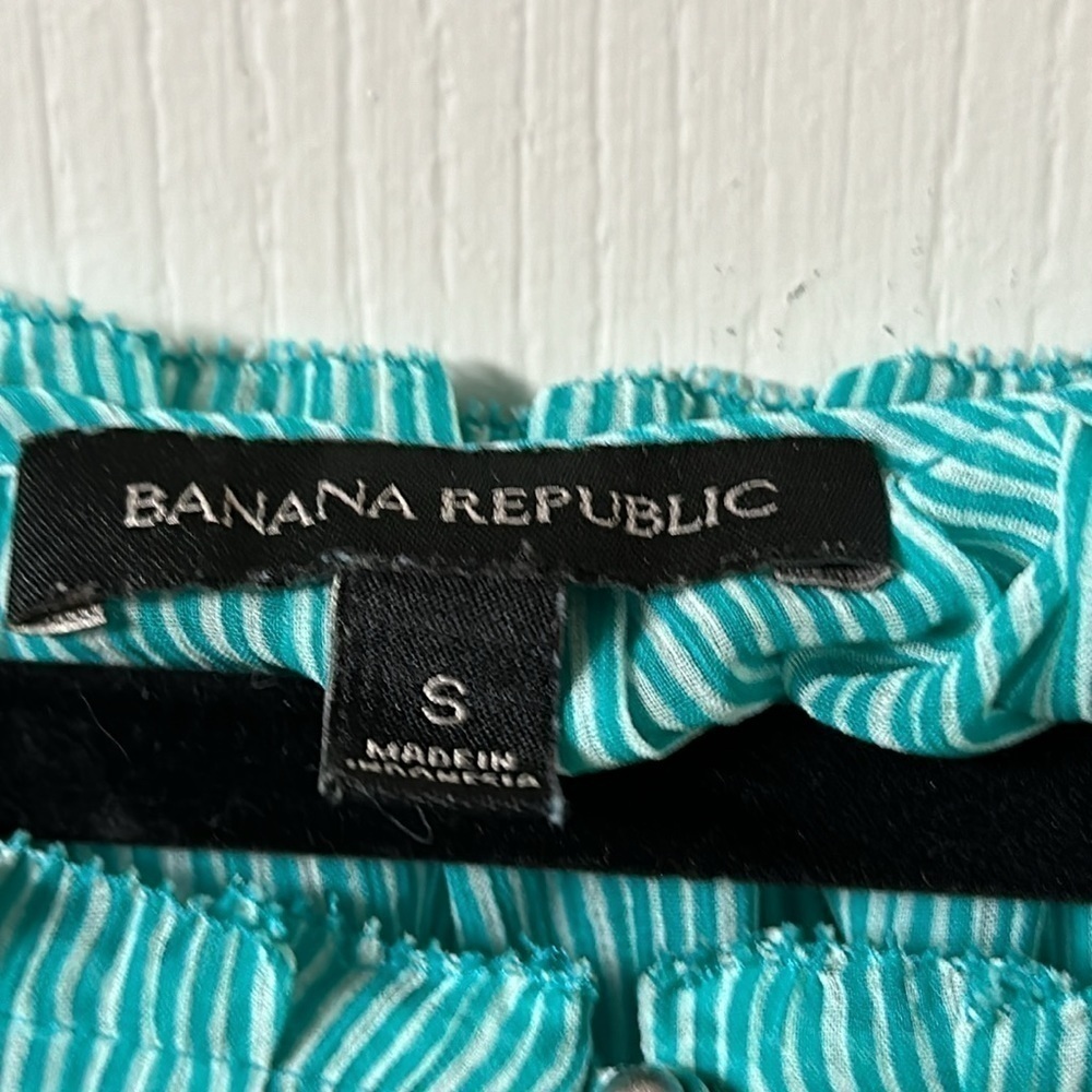 BANANA REPUBLIC Teal/ White Stripe Ruffle Sleeveless Top Size Small - Picture 5 of 6